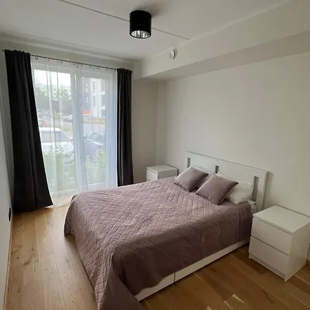 Uus Mai Taenava Korter Lägenhet