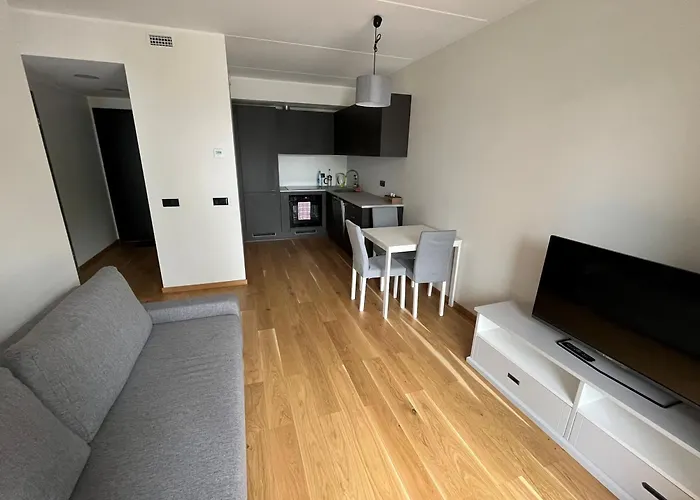 Apartment Uus Mai Taenava Korter *